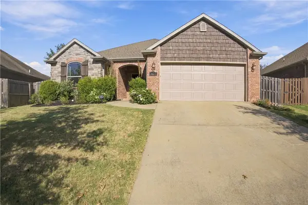 3624 Foxtail Lily Lane, Fayetteville, AR 72704