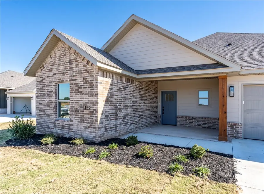 152 N Bloodhound Avenue, Farmington, AR 72730 - #3