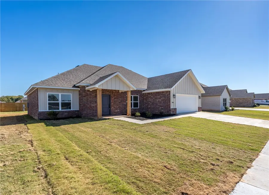 166 N Bloodhound Avenue, Farmington, AR 72730 - #2