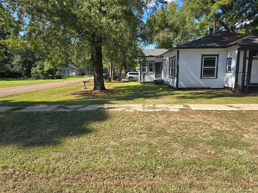 224 E 5th Street, Prescott, AR 71857 - Image #2