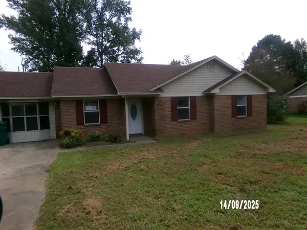 209 Clermont Dr, Nashville, AR 71852