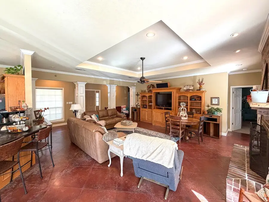 781 Beaver Lake Drive, Texarkana, TX 75501 - #3