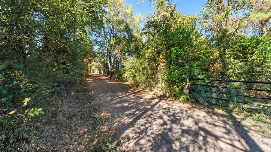 Cr4812 E 544 Cr4812, Atlanta, TX 75556 - Image #2