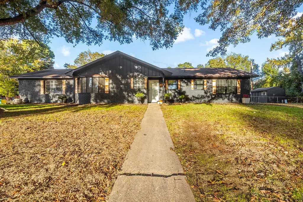 204 Arroyo Dr, Texarkana, TX 75503 - Image #1