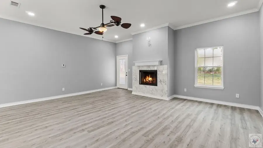 105 Oak St, Maud, TX 75567 - Image #3