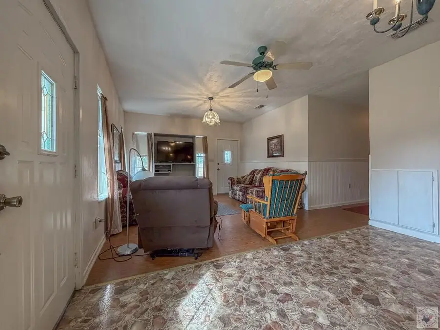 66 Waterplant Rd, Haworth, OK 74740 - Image #2