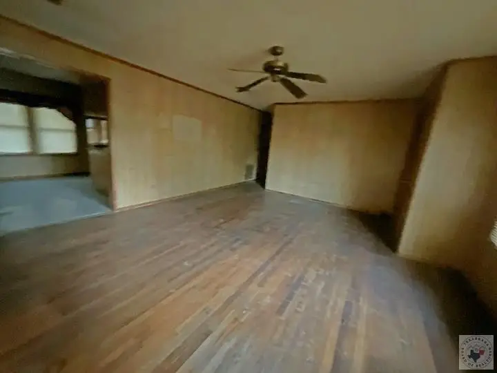 219 S Centre Street, De Kalb, TX 75559 - Image #3