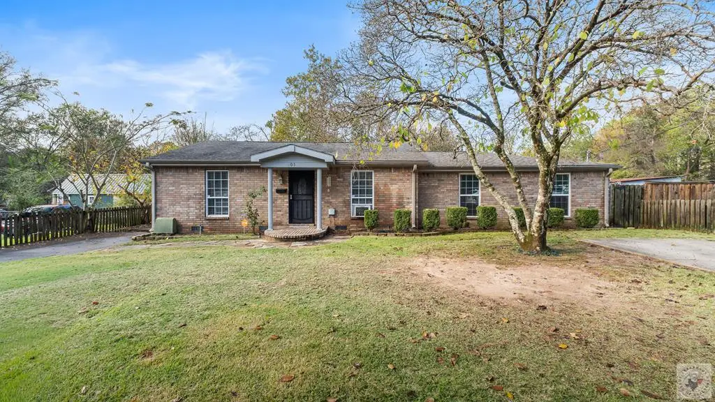 203 Madison Dr, Texarkana, TX 75501 - Image #1
