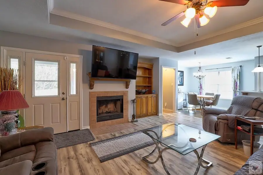 506 E Greenfield Drive, Wake Village, TX 75501 - Image #2