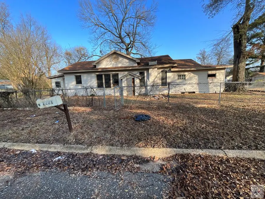 2221 E 11th, Texarkana, AR 71854 - Image #2