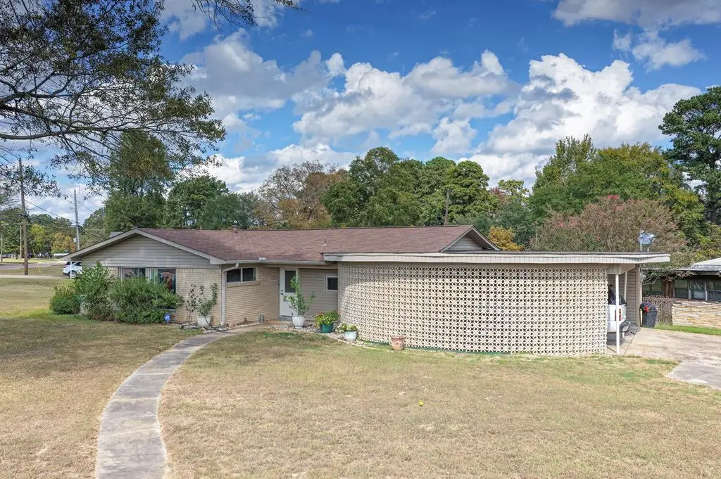 301 Wake Village Rd., Wake Village, TX 75501 - Image #1