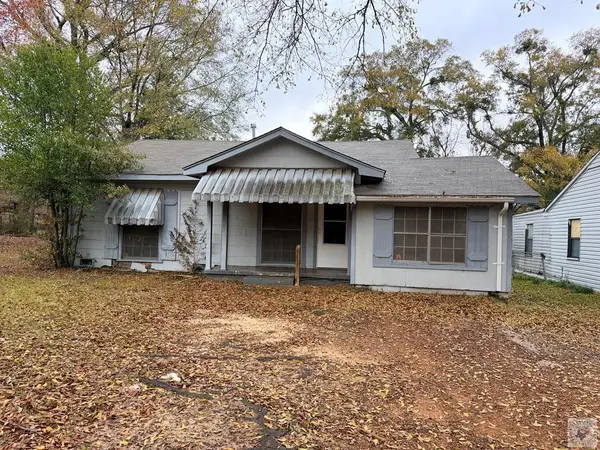 733 Arizona, Wake Village, TX 75501