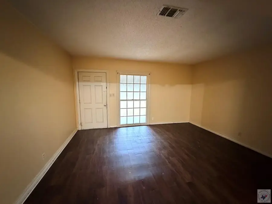 733 Arizona, Wake Village, TX 75501 - #2