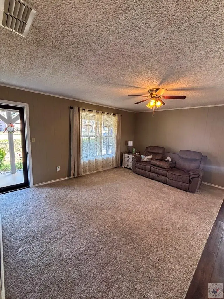 910 Boston Ave, New Boston, TX 75570 - Image #2