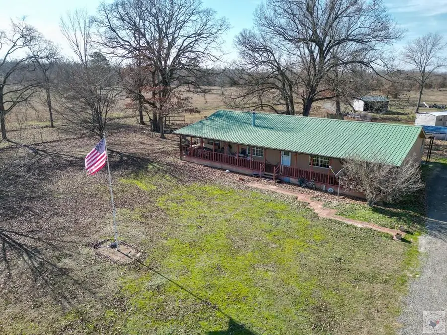 976 Cr 4204, Dalby Springs Simms, TX 75559 - Image #2