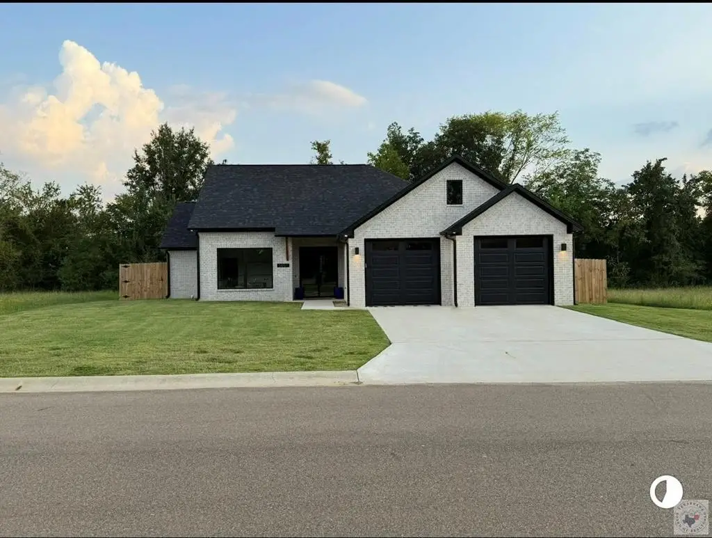 5607 E Deaton Pl, Texarkana, TX 75503 - Image #1