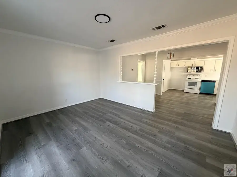 828 Burma, Wake Village, TX 75501 - Image #2