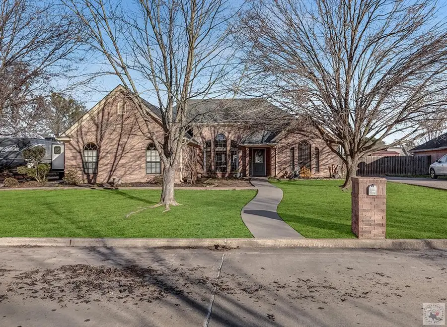 173 Corley Circle, Wake Village, TX 75501 - Image #3