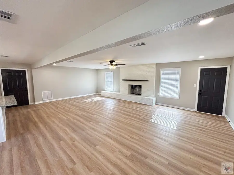 4 Park Pl, New Boston, TX 75570 - Image #2