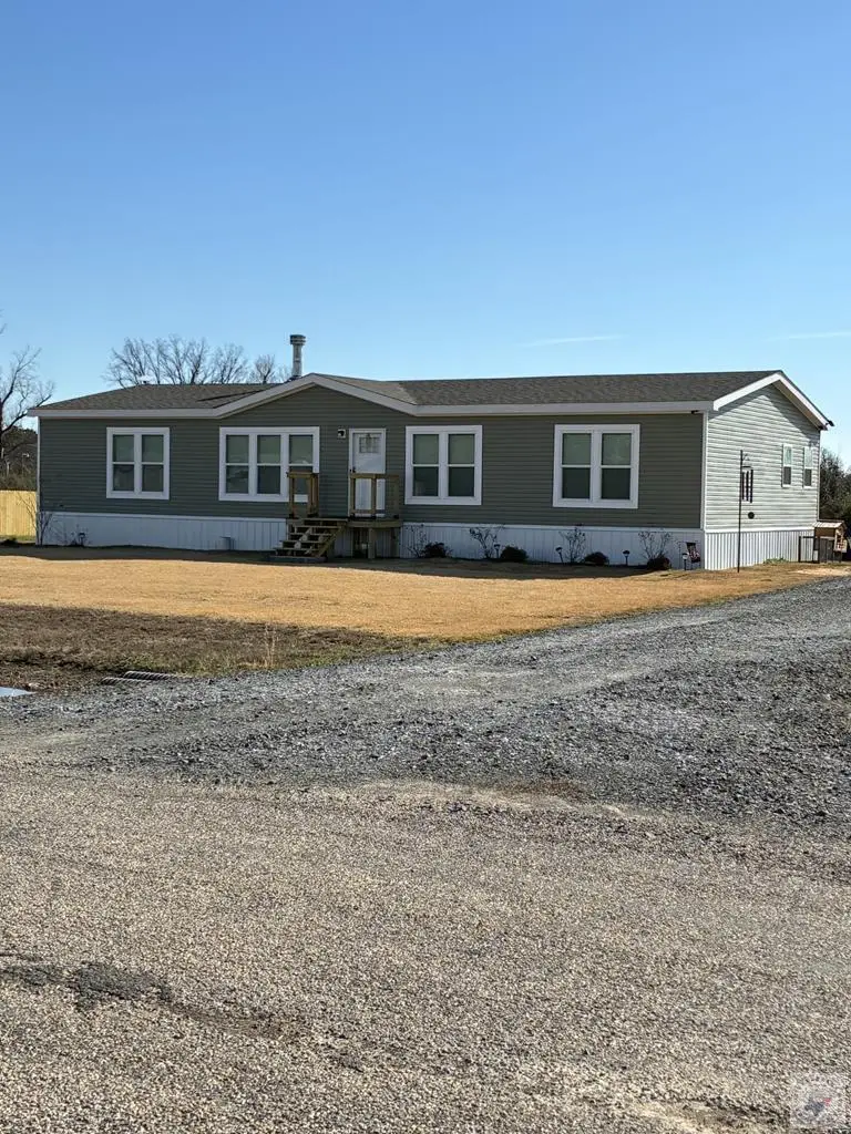 55 Barkman Bend Rd, Hooks, TX 75561 - Image #1