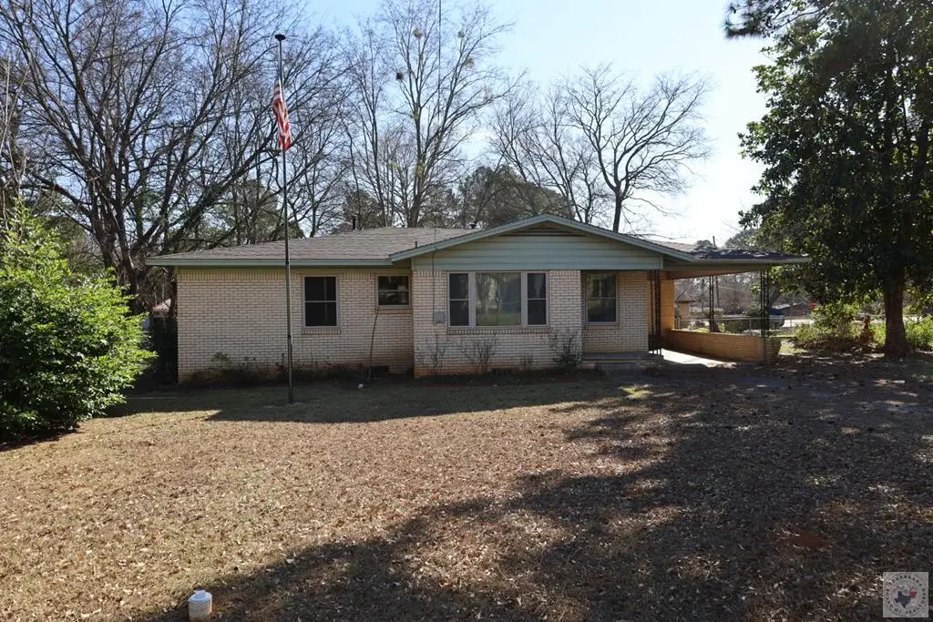 1221 Webb St, Daingerfield, TX 75638 - #1