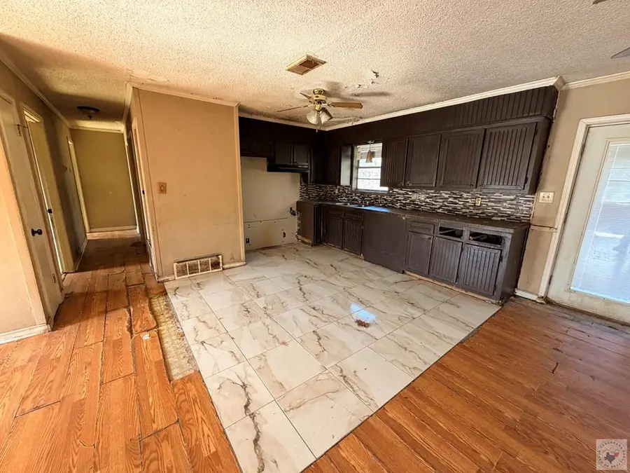 202 Carpenter, Naples, TX 75568 - #3