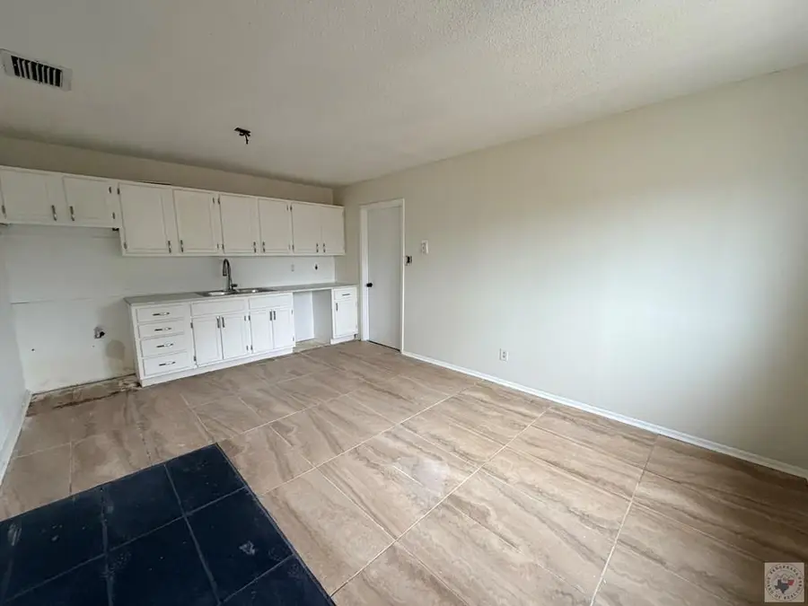 2405 Mamie, Texarkana, TX 75501 - Image #3