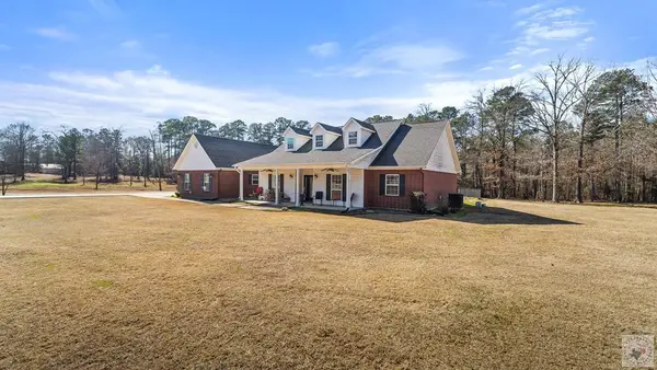 335 County Road 4132, Atlanta, TX 75551