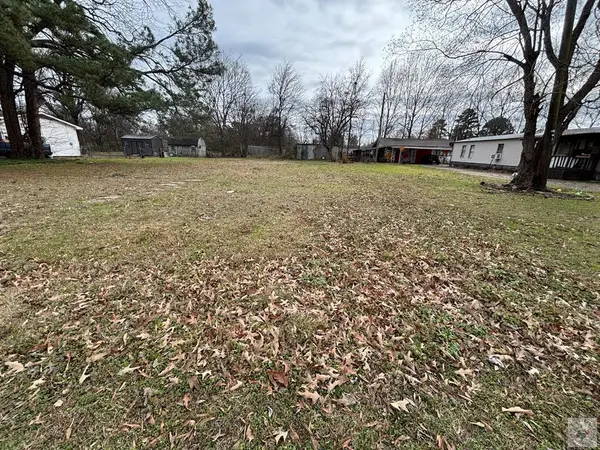 110 E Lion Dr., New Boston, TX 75570