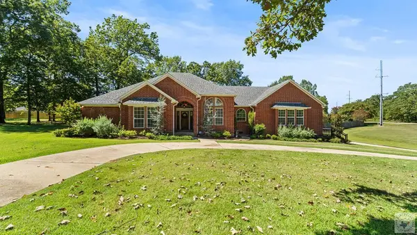 6616 Lakeridge Dr, Texarkana, TX 75503