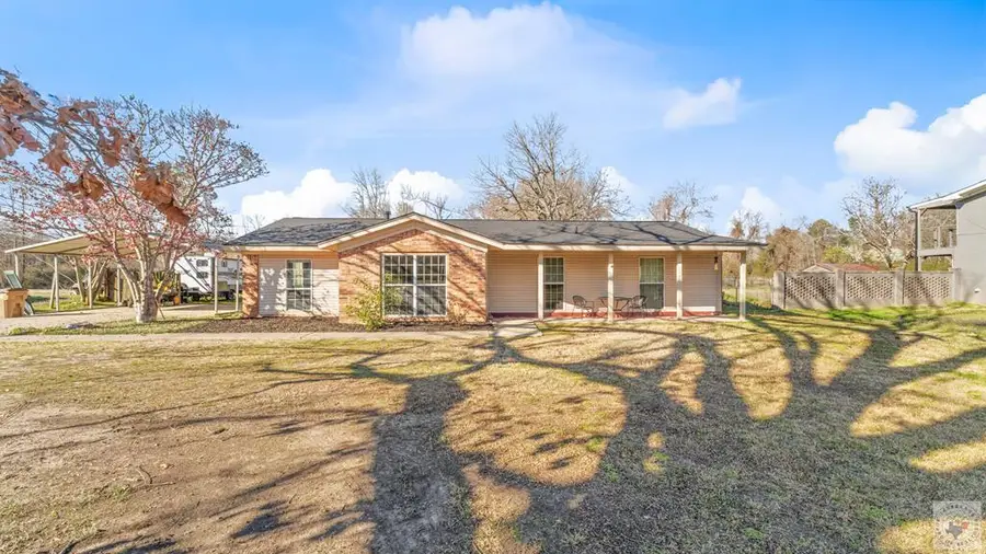 1301 E Avenue A, Hooks, TX 75561 - #3