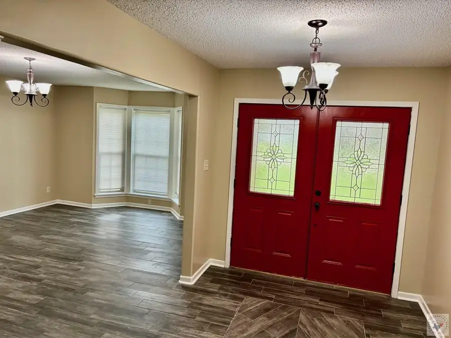 206 Redwater Rd, Wake Village, TX 75501 - #3