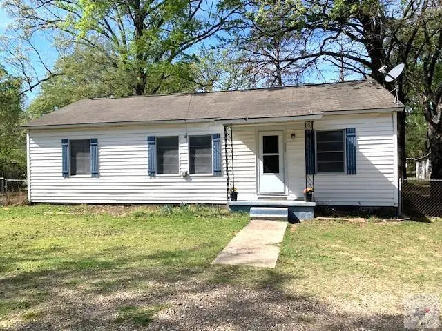 207 Marshall, Hooks, TX 75561 - #1