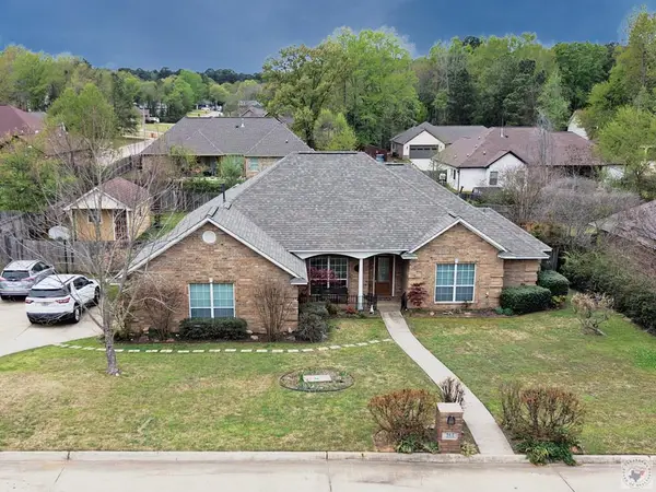 144 Arizona, Wake Village, TX 75501