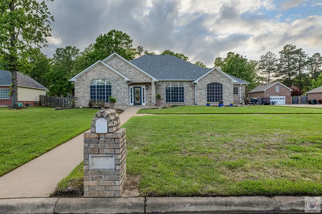 7101 Tall Oaks Dr., Texarkana, AR 71854 - #1