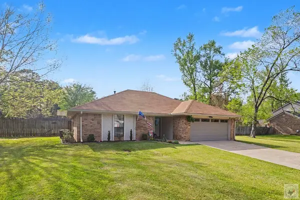 105 Honeysuckle St, New Boston, TX 75570