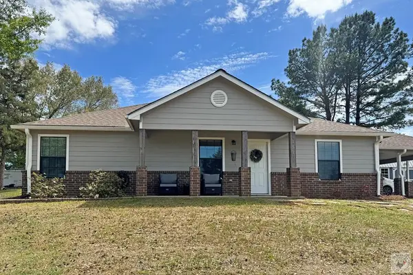 151 Red Oak Dr, Maud, TX 75567