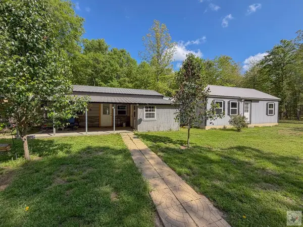 3932 Fm 2735, DeKalb, TX 75559