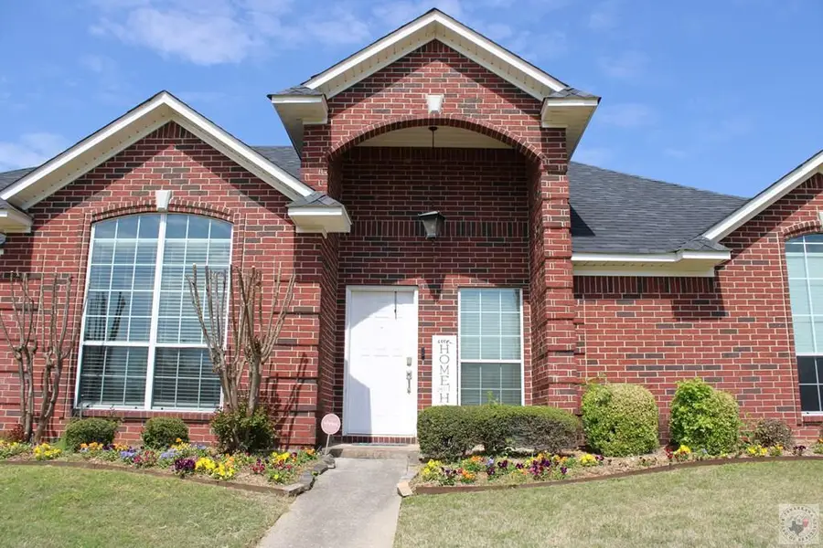 1017 Brown Dr., Wake Village, TX 75501 - #3