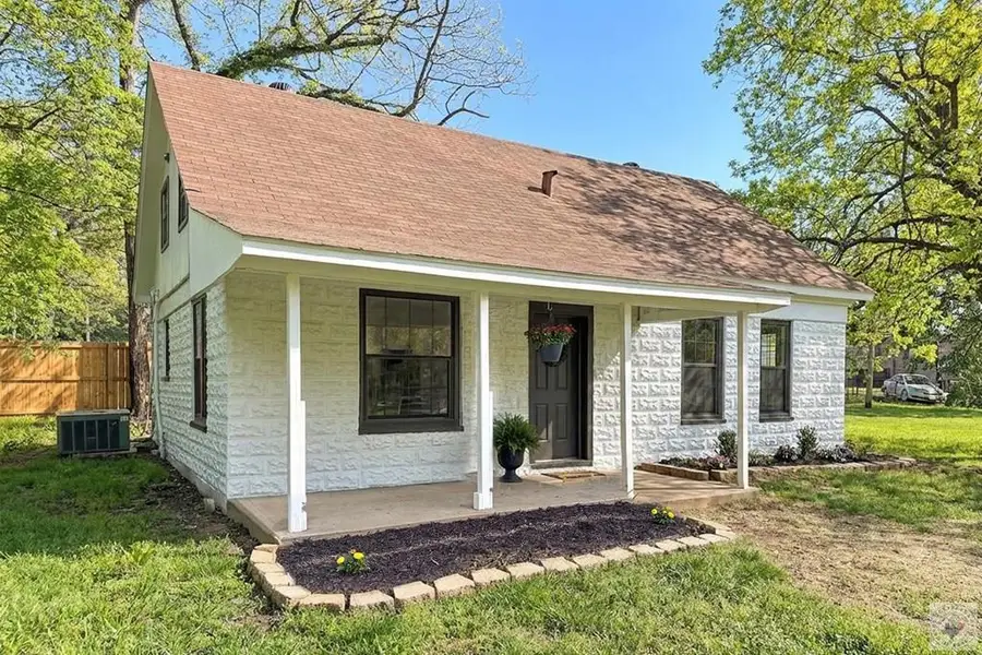 1917 S Spruce St, Texarkana, TX 75501 - #2