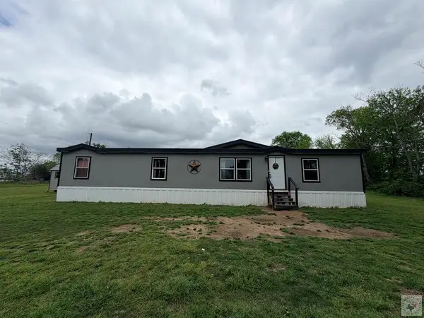 430 County Road 3402, DeKalb, TX 75559