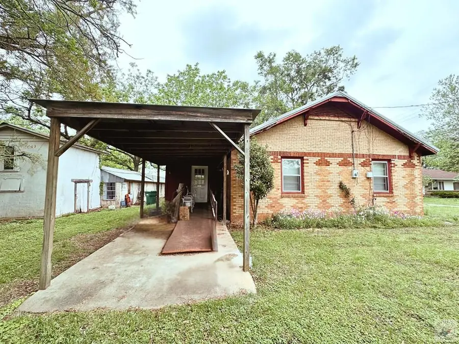 605 N Ellis St, New Boston, TX 75570 - #2