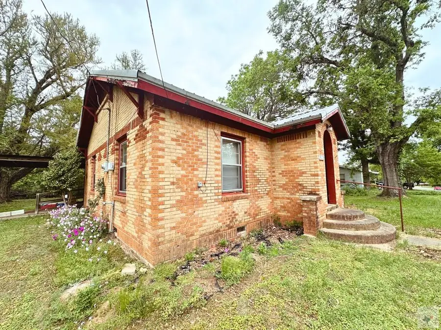 605 N Ellis St, New Boston, TX 75570 - #3