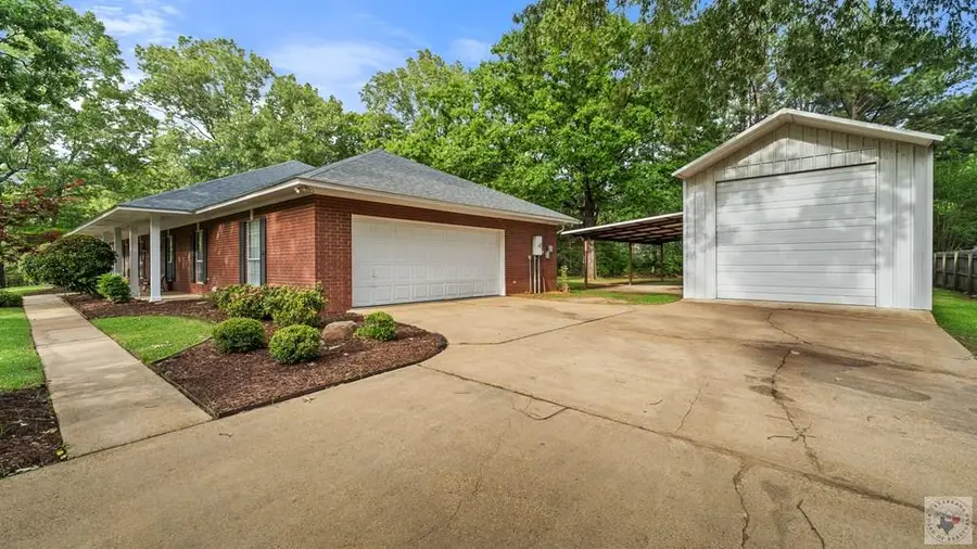 6514 Lakeview Dr, Texarkana, TX 75503 - #2