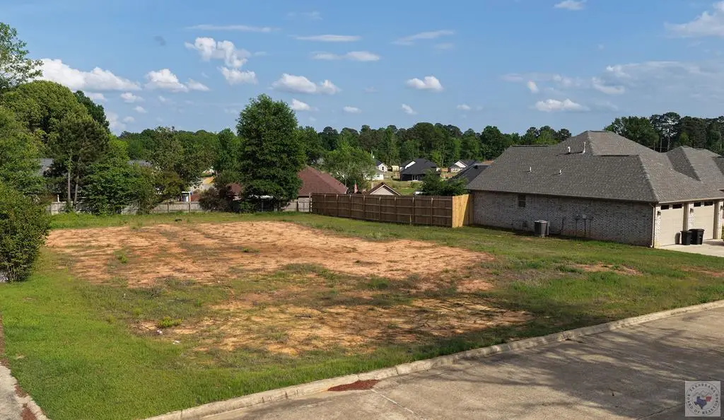 41 Williams Circle, Wake Village, TX 75501 - #1