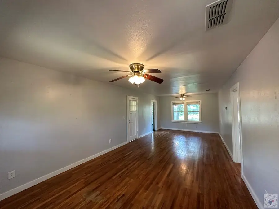 208 N Bowie, New Boston, TX 75570 - #3