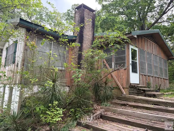 107 Lakeshore Rd., Saratoga, AR 71859