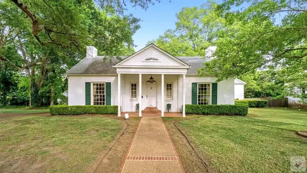 606 N Louise St, Atlanta, TX 75551