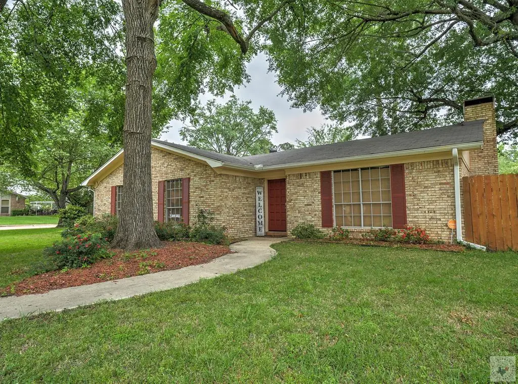 201 Pine Forest, Wake Village, TX 75501 - #1