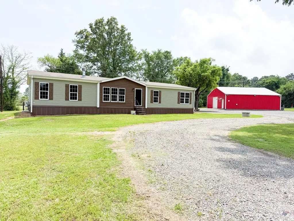 10739 W 7th St, Texarkana, TX 75501 - #1